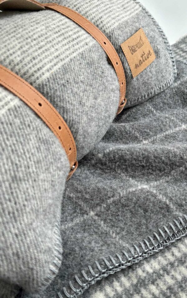 12890_mood_2 Eagle Decke CURT - native