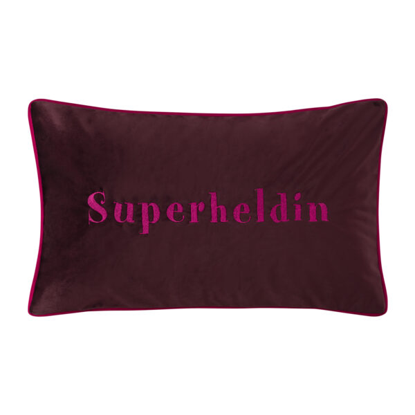 LETTERS_ERWEITERUNG_30x50_superheldin-burgundy